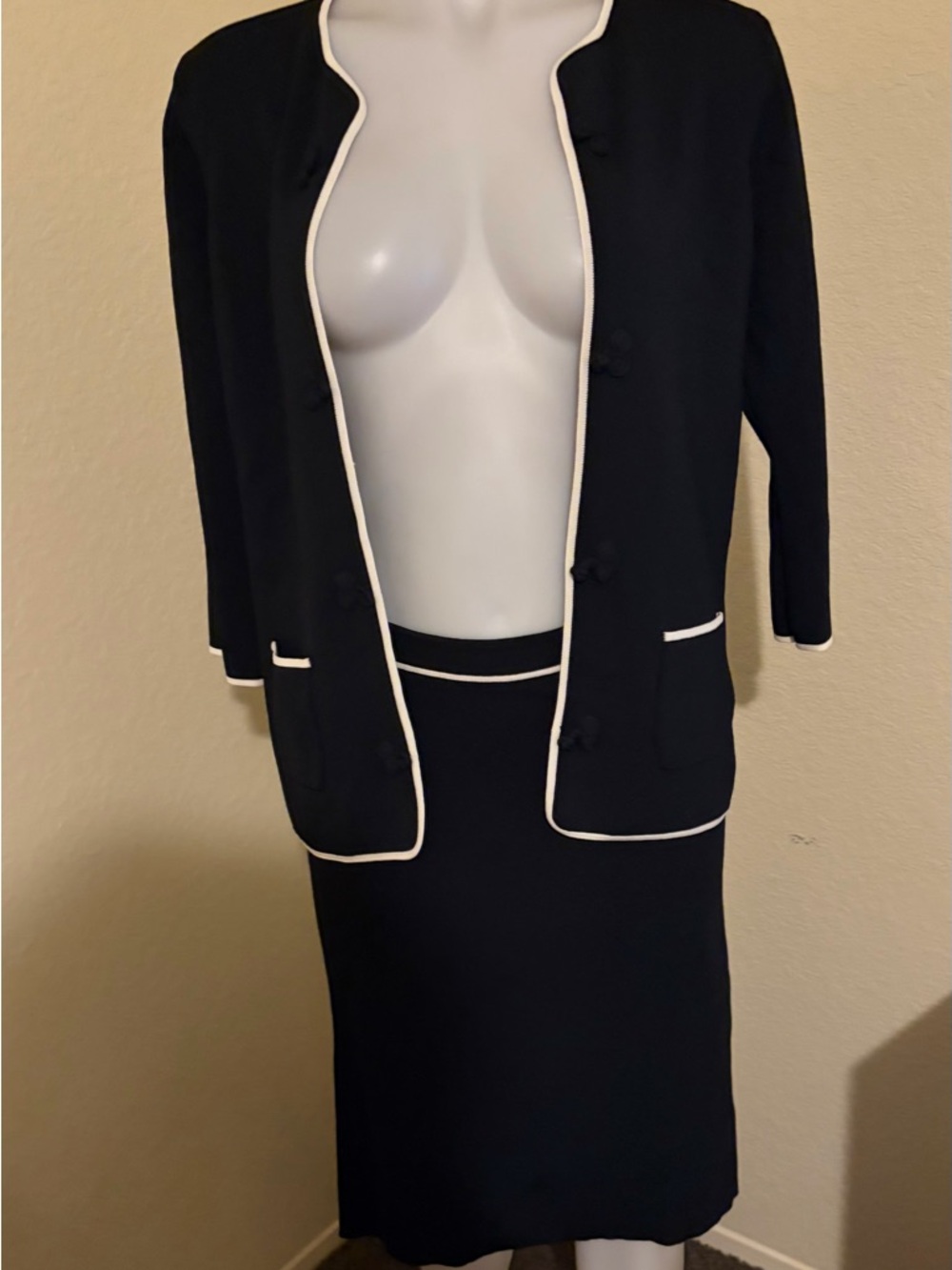 Max Studio Black and White Trim Knit Top